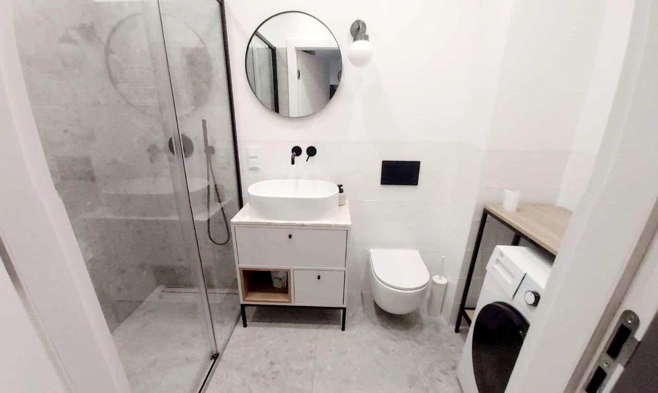 Apartament Zajezdnia Wrzeszcz Apartment Gdansk Bagian luar foto
