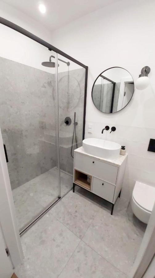 Apartament Zajezdnia Wrzeszcz Apartment Gdansk Bagian luar foto