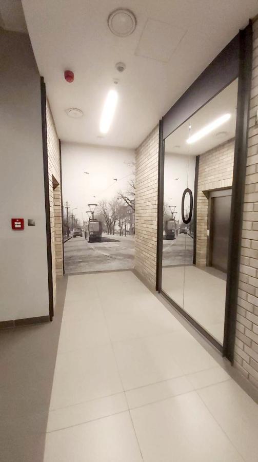 Apartament Zajezdnia Wrzeszcz Apartment Gdansk Bagian luar foto